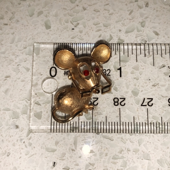 Mouse Brooch - Picture 6 of 6